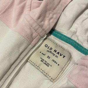 Very good condition, medium weight Old Navy hoodie